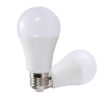 3W 5W 7W 9W 12W 15W 18W E27 B22 llevó los precios que A60 SKD llevó la materia prima del bulbo, luz de los recambios del bulbo de bulbo llevada